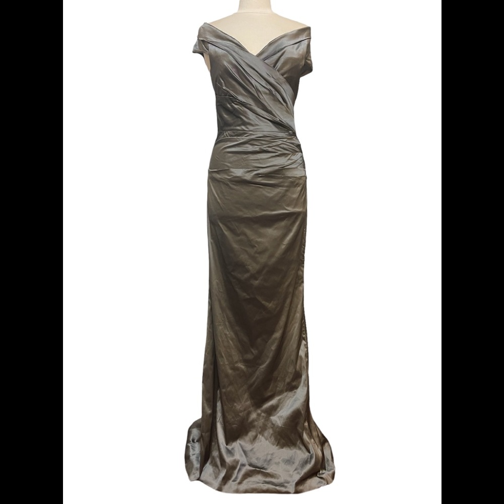 - RICKIE FREEMAN for TERI JONOff-Shoulder Ruched  Gown